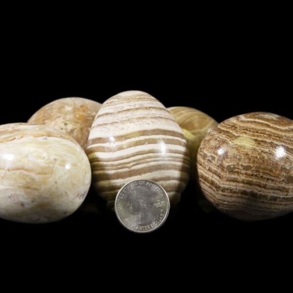 Aragonite egg small 2.5"