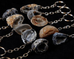 Assorted Geode Keychain (One Keychain)