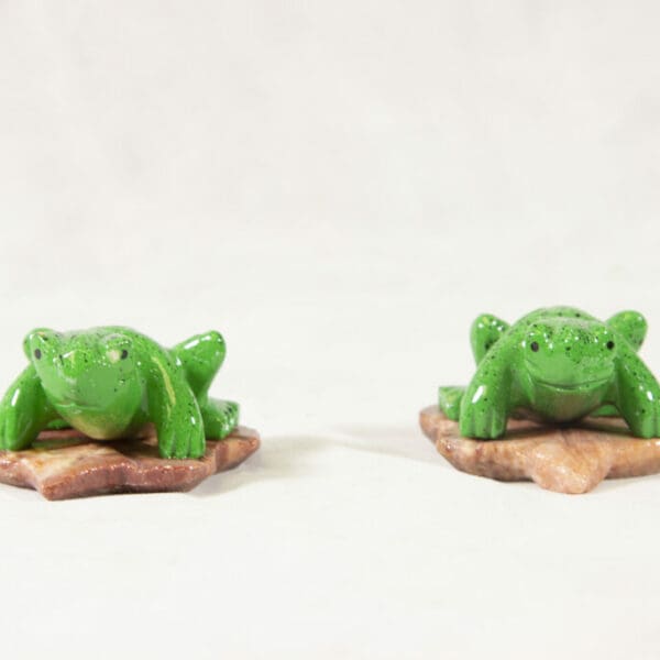Green Marble Frog on Leaf 2" - Turtleman Foundation Purchase (One Frog)